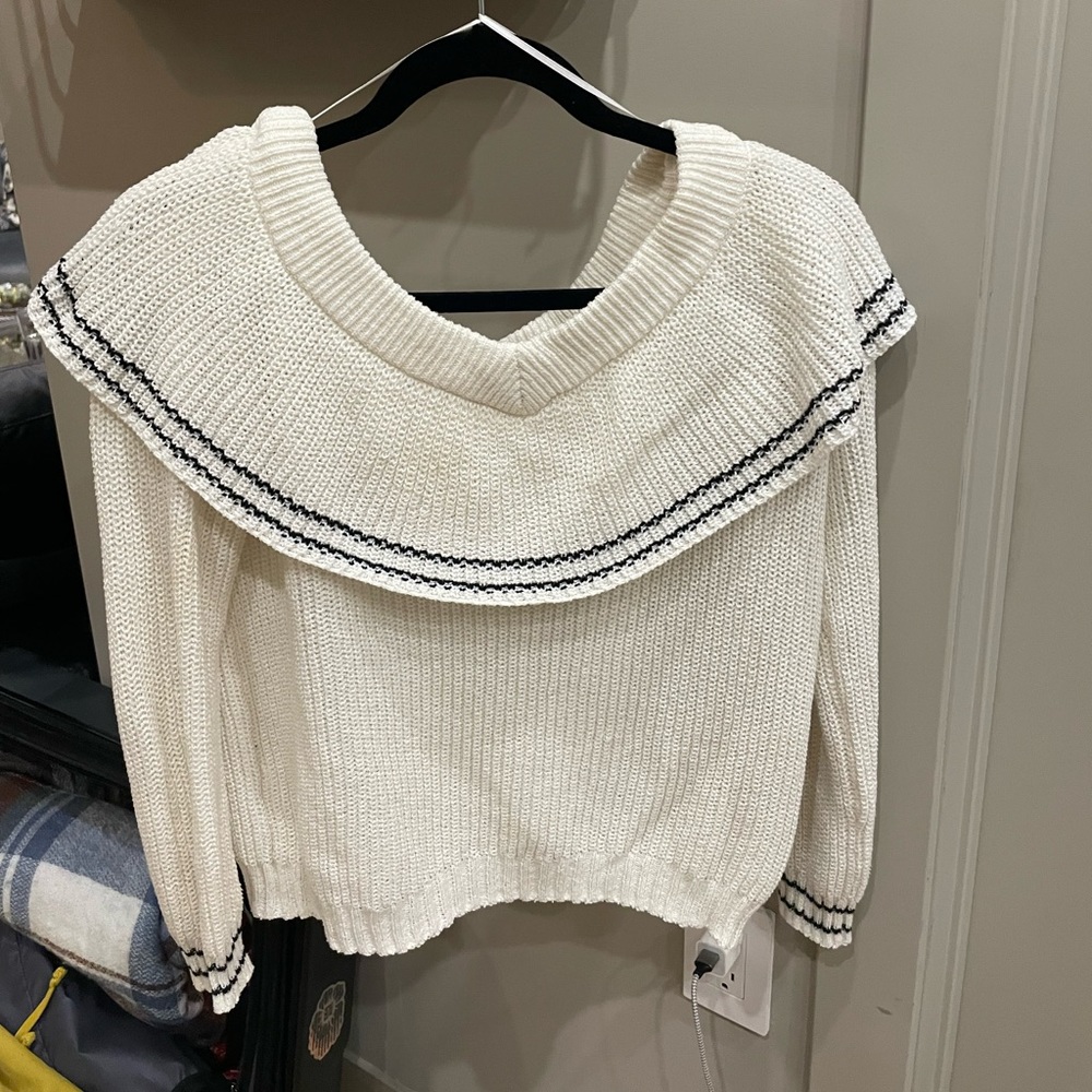 WHITE BB DAKOTA SWEATER